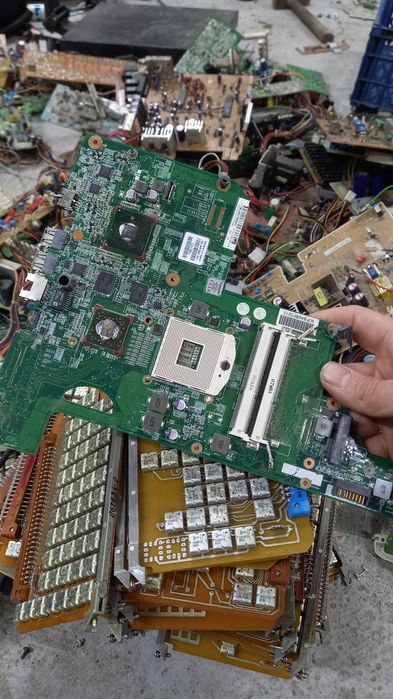 Прием плат, радиодеталей