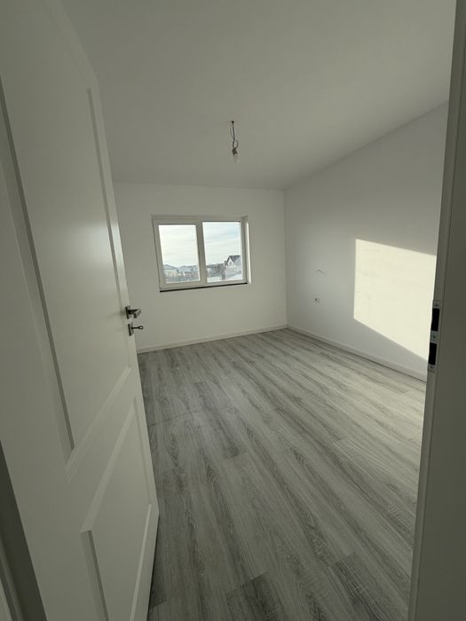 Casa tip duplex la cheie 120utili,5camere,2bai,asfalt+toate utilitatil