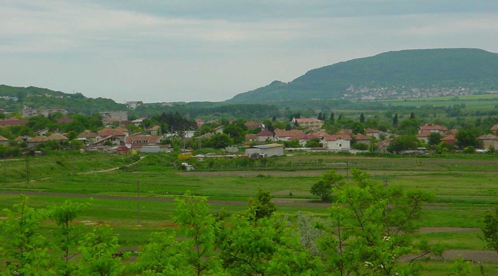 Продава се Парцел в с. Оброчище, Област Добрич - 9351 кв.м за 27 €/кв.м - Снимка #2