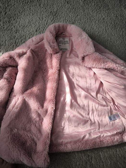 Продам женскую шубу