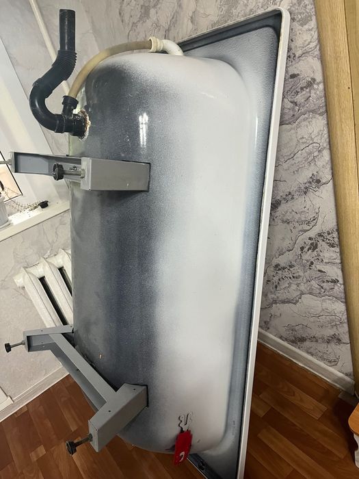 Продам ванну в хорошем состоянии, самовывоз