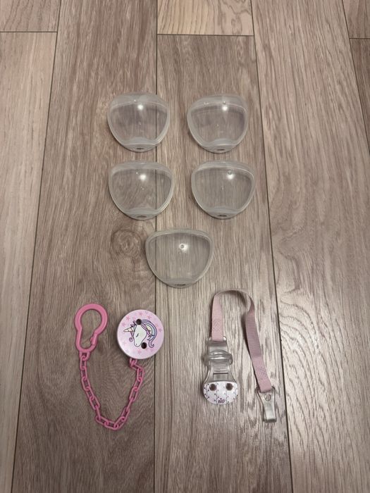 Set 5 cutiute depozitare suzete plus 2 lanturi pentru suzete