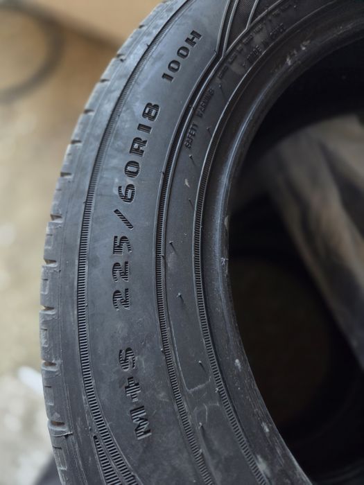 225*60*R18 продаю