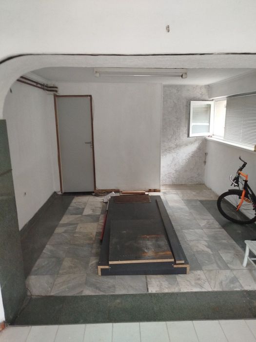 Дава се под наем Магазин в София, Левски - 40 кв.м за 255 € - Снимка #2