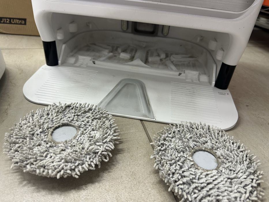 Aspirator robot EUREKA J12 Ultra cu funcție de mop