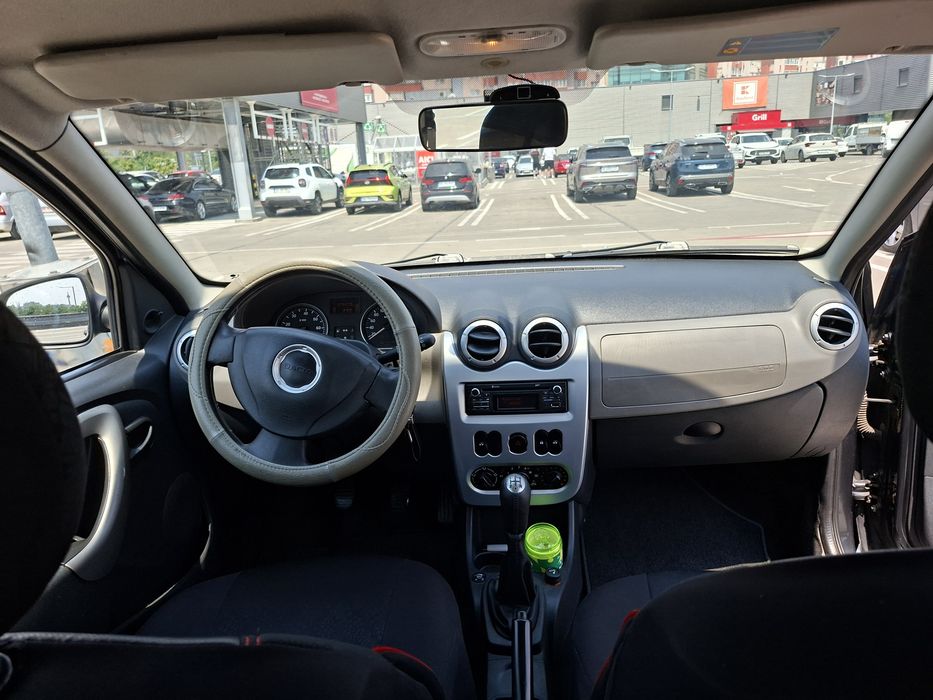 Dacia Sandero 2012