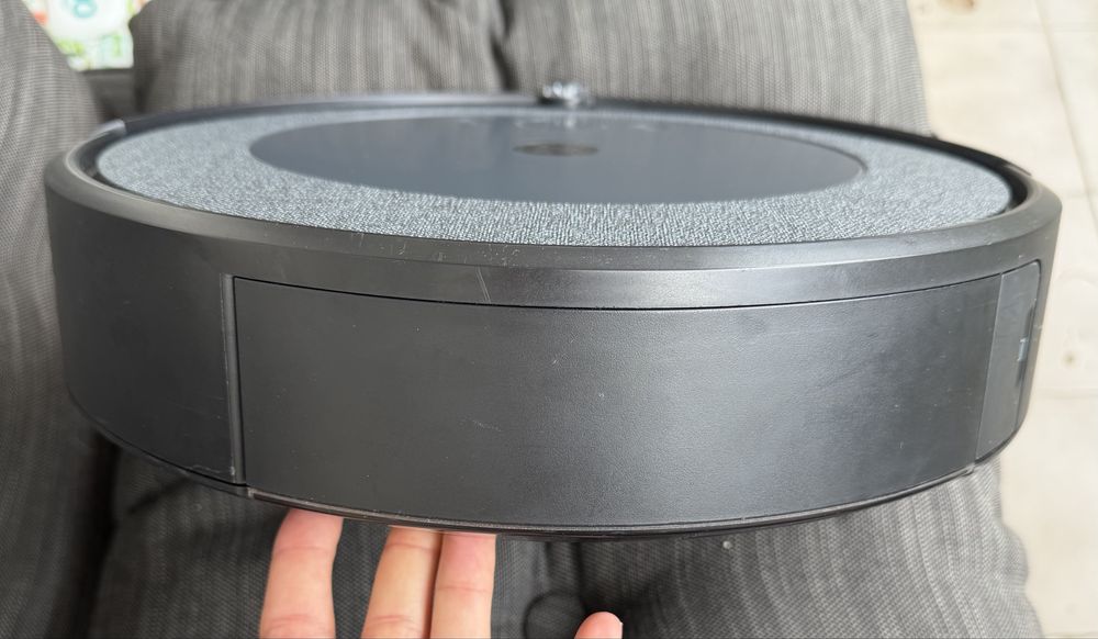 Прахосмокачка робот IROBOT ROOMBA i3