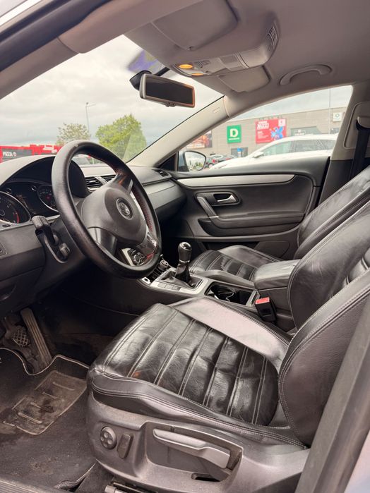 Автомобил Volkswagen CC