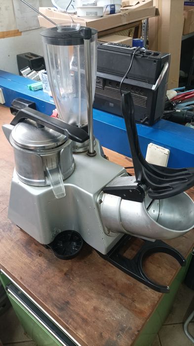 Продавам професионален Групобар MAKAP P520, Evolution, Италиански