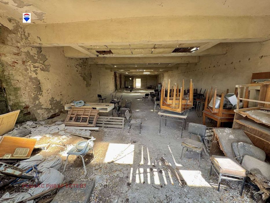 Продава се Промишлена сграда в с. Пиргово, Област Русе - 1424 кв.м за 245 €/кв.м - Снимка #10