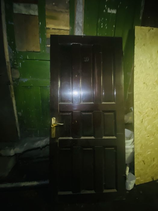 Продаю две деревянные двери