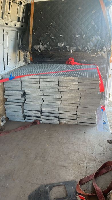 trepte zincate galvanizat la comandă