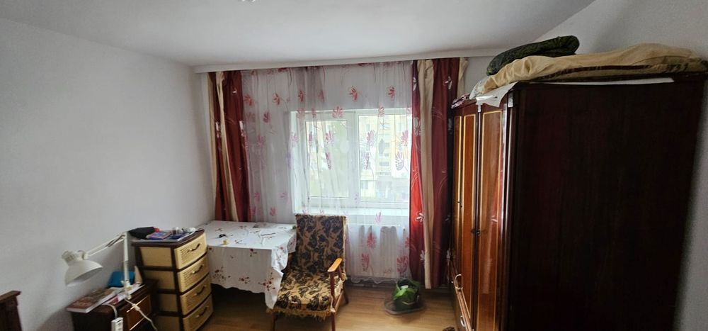 Apartament cu 3 camere, decomandat, Targoviste