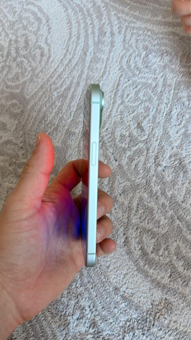 Смартфон Apple iPhone 15 128Gb зеленый