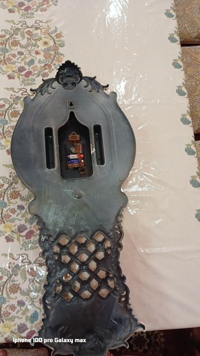 Продаётся часы почти новые не использовали работает хорошо