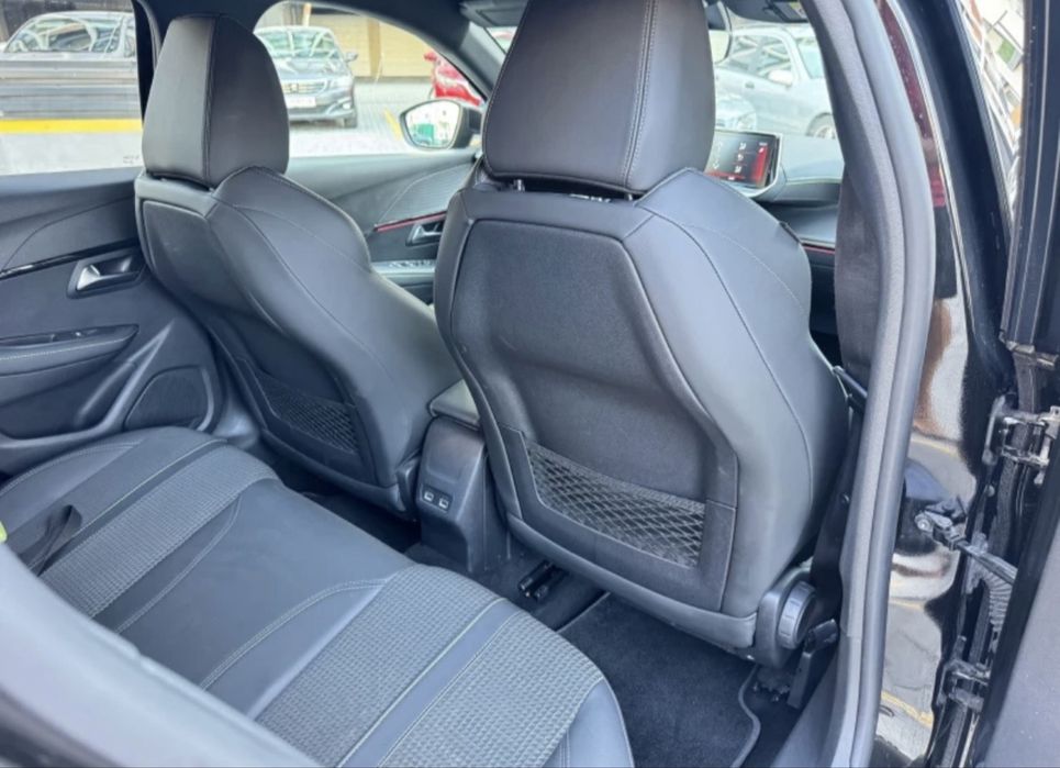 Peugeot 208 GT-Line , automatic, keyless, distronic