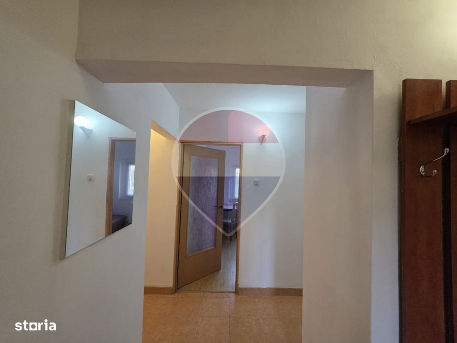 Apartament 4 camere decomandat etaj 2 centrala în zona Confectii