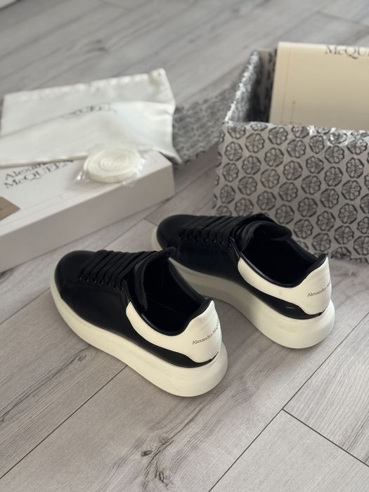 Alexander McQueen Black/White