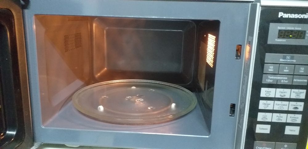 Продам микроволновку панасоник