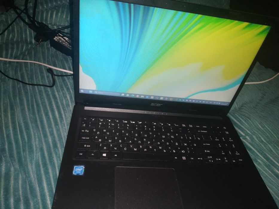 Продам ноутбук звонить.