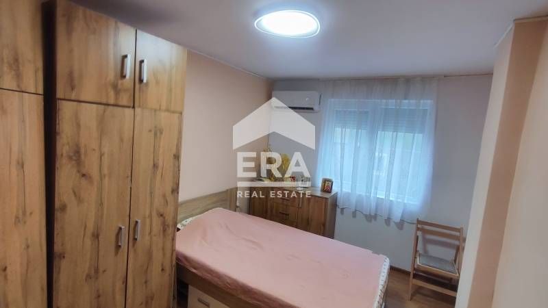 Eксклузивно! Двустаен обзаведен апартамент за продажба под ПФОЕ МОЛ, р