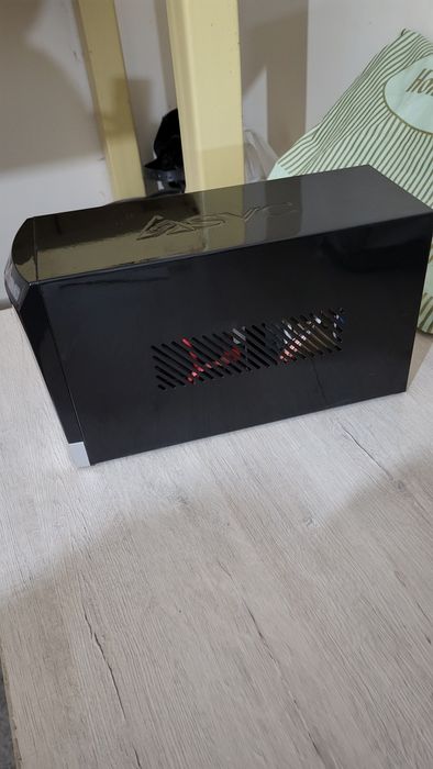 ИБП SVC V1000, V2000 LCD.
