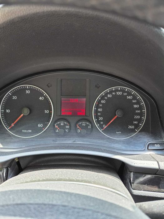 VW Golf 5, 2008 – Veteran de drum lung, încă în activitate! ITP NOU