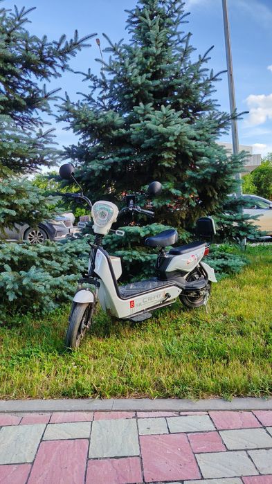 Продаю электромопед sk8