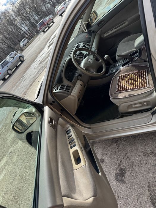 Актомобиль легковое автомобль