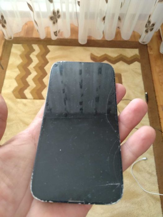 iphone 13 pentru piese