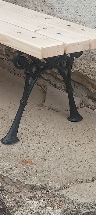 Градинска пейка,