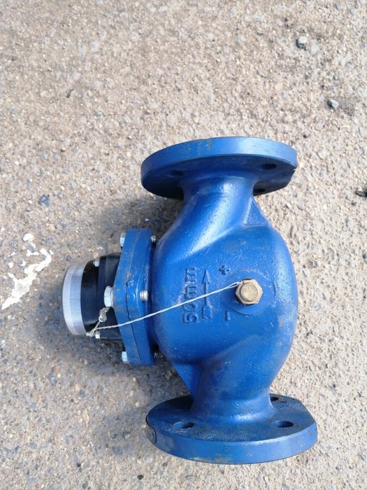 Продам водосчетчик диаметр 50