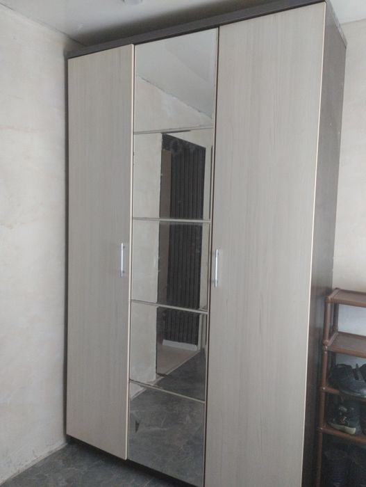 Распродаю срочно мебель