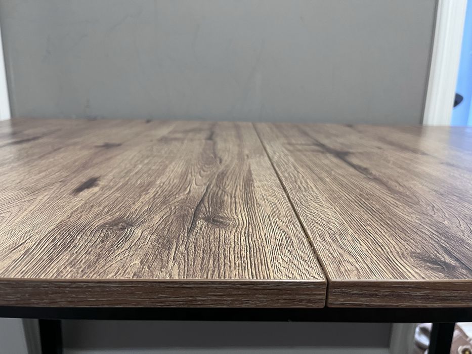 Продается стол в отличном состянии