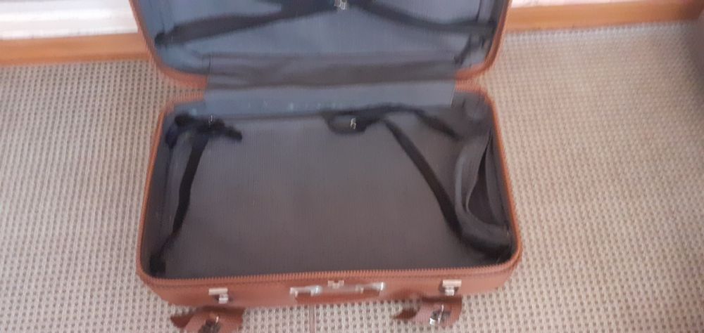 Чемодан 40/66 в хорошем состоянии