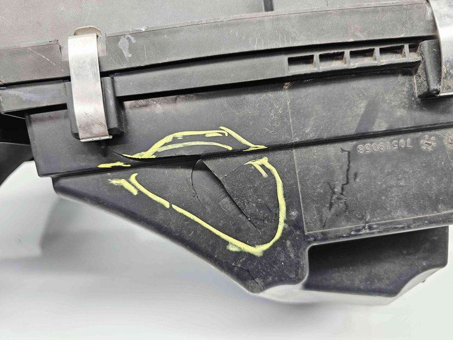 Carcasa filtru aer  Bmw 3 (F30) [Fabr 2012-2017] 8511655 2.0 N47N 105K