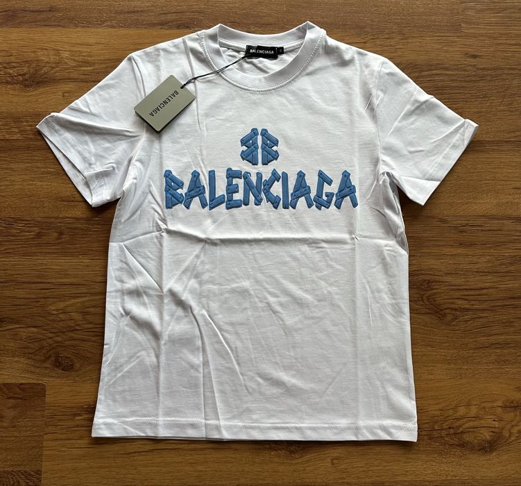Мъжка,памучна,бяла тениска Balenciaga със синьо лого