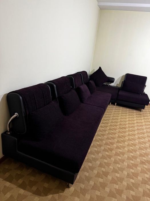 Диван угловой кожаный