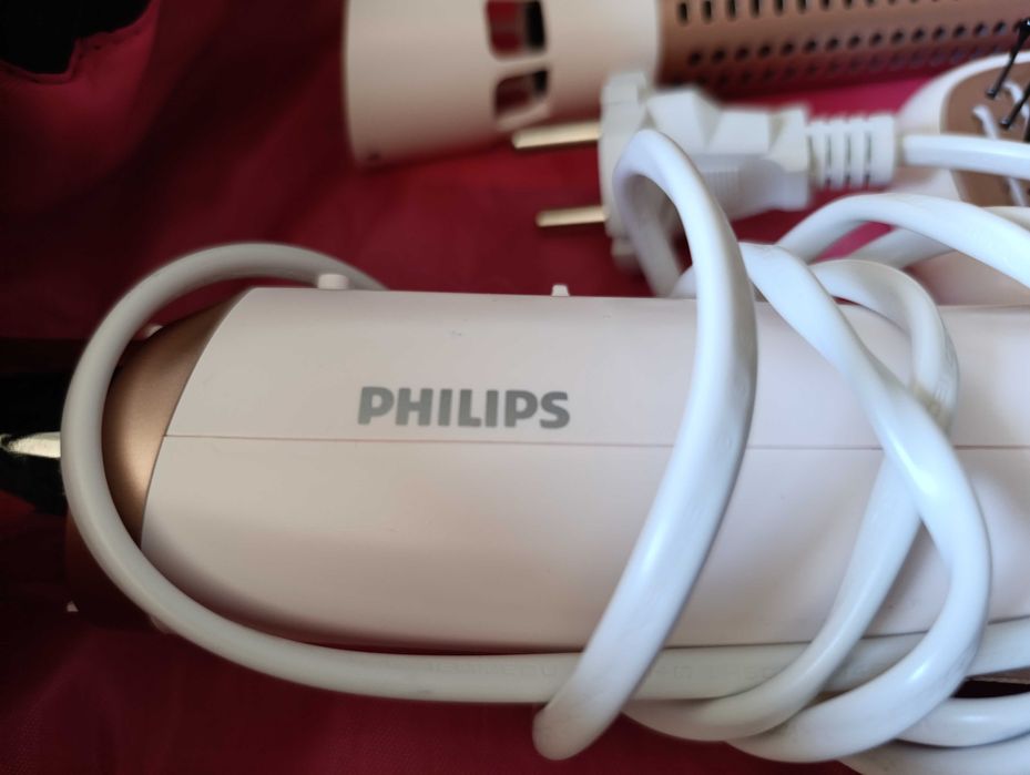 Четка за коса с горещ въздух на Филипс.