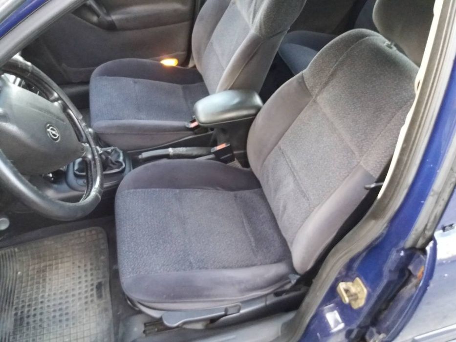 Opel Vectra ecotec 136к.с 2l 16V 2000куб.