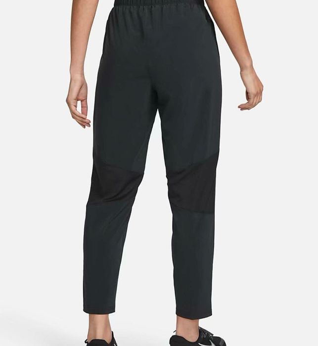 Дамска долница Nike DRI-FIT