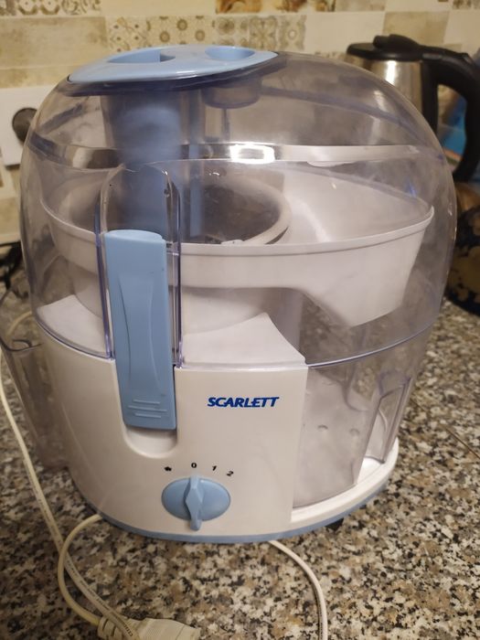 Соковыжималка "SCARLETT"