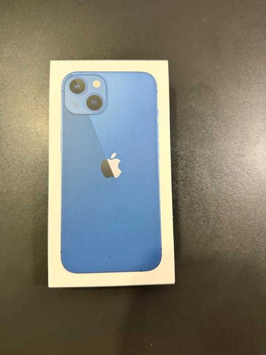 Телефон Iphone 13 128GB Син + зарядно за телефона