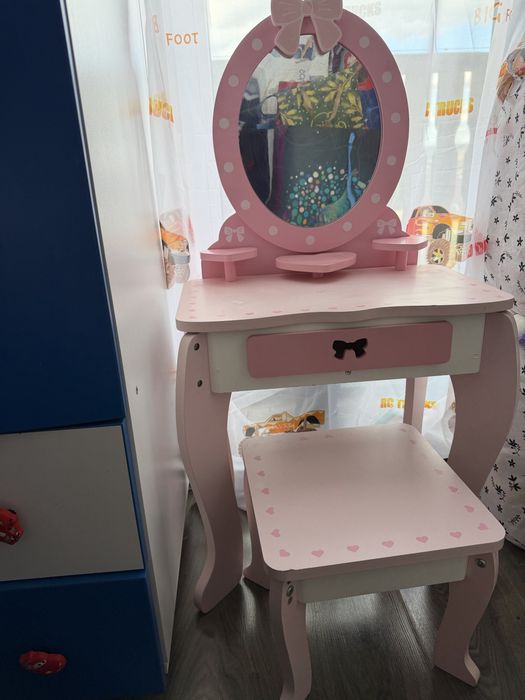 Masuta de machiaj copii