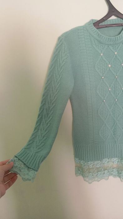 Свитер вязаный голубой