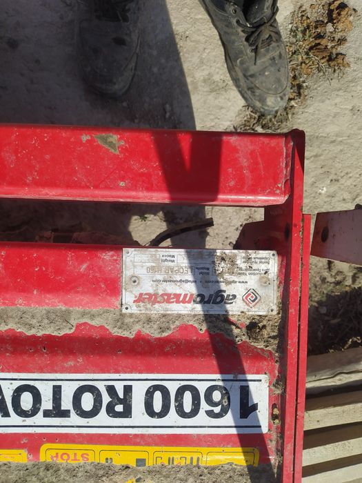 Трактор т 28 фрезаси билан сотилади.