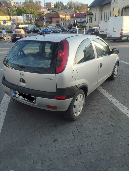 Vand Opel Corsa  an 2001, benzina, rovinieta valabila pana in 2027, itp , acte in regula, Nr tel: 0757428595 pret 490 euro