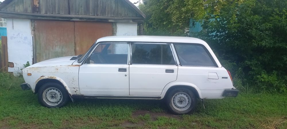 Продам 2104 с прицепом