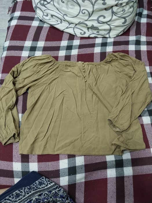 Отдам все вещи за 5000 тг