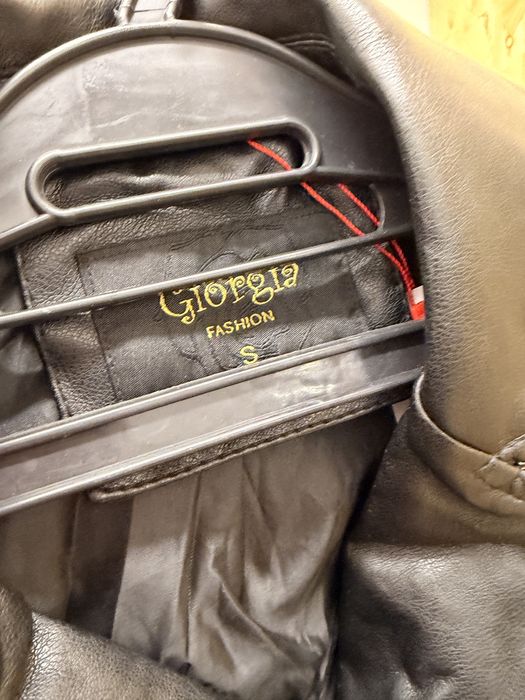 Дамско кожено яке